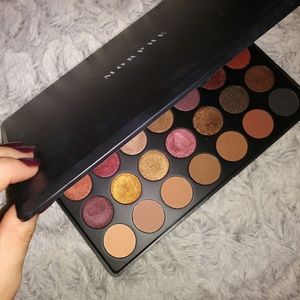 Morphe 35F "Fall into Frost Pallette"